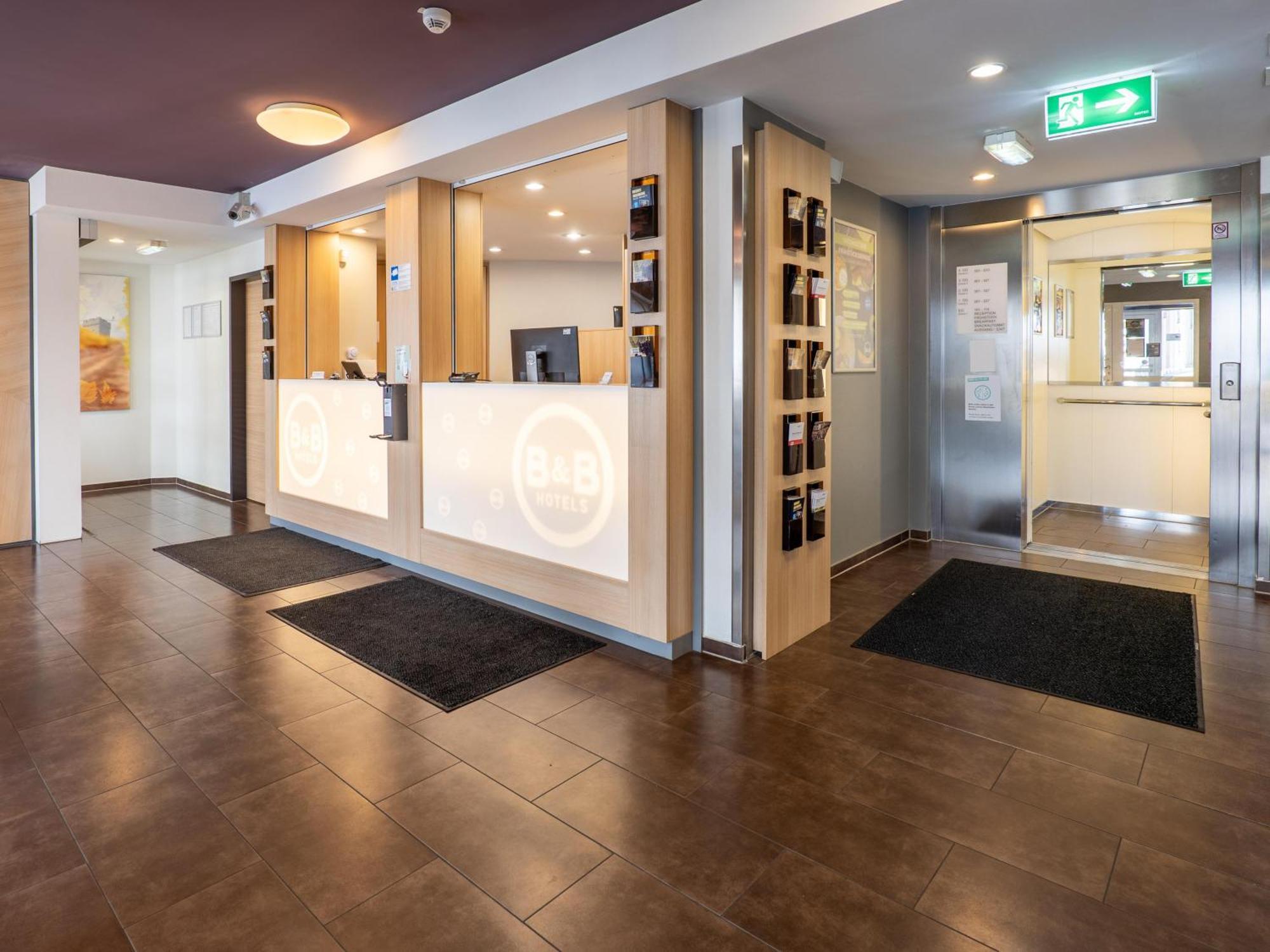 B&B Hotel Heilbronn Exteriör bild